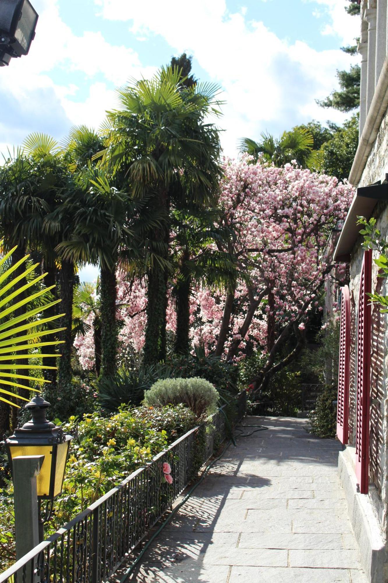 Barony Le Pergole Holiday Apartments Lugano Extérieur photo